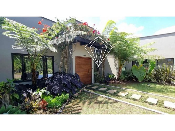 Finca en venta en Guamito, La Ceja, 330 m² · foto 3 de 10