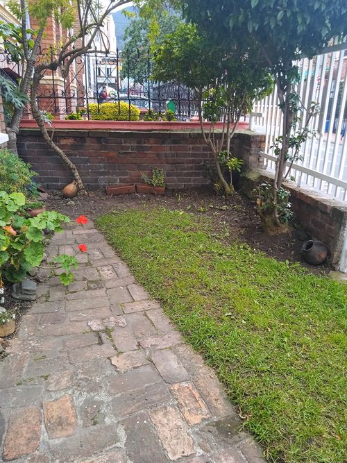 Casa de 5 alcobas en venta en Quinta Camacho, Bogotá, 175 m² · foto 2 de 24