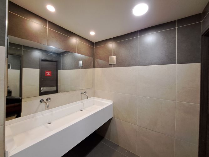Local en venta en Laureles, Medellín, 450 m² · foto 2 de 9