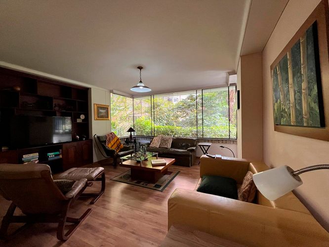 Apartamento de 3 alcobas en venta en El Poblado, Medellín, 260 m² · foto 5 de 19