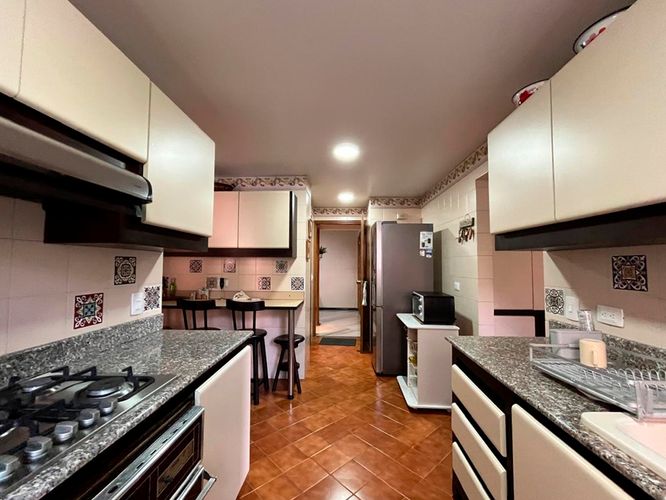 Apartamento de 3 alcobas en venta en El Poblado, Medellín, 260 m² · foto 6 de 19
