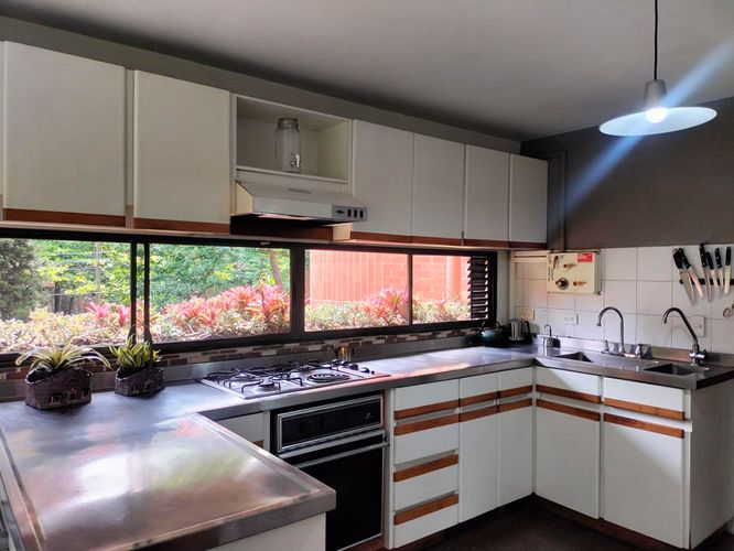Apartamento de 3 alcobas en venta en El Poblado, Medellín, 196 m² · foto 9 de 20