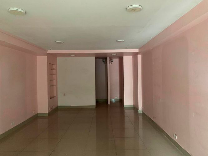 Local en arriendo en El Poblado, Medellín, 34 m² · foto 2 de 4