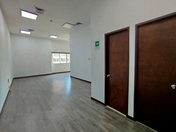 Oficina en arriendo en El Poblado, Medellín, 48 m² · foto 4 de 17