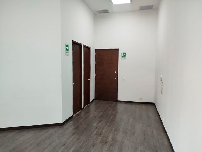 Oficina en arriendo en El Poblado, Medellín, 48 m² · foto 5 de 17