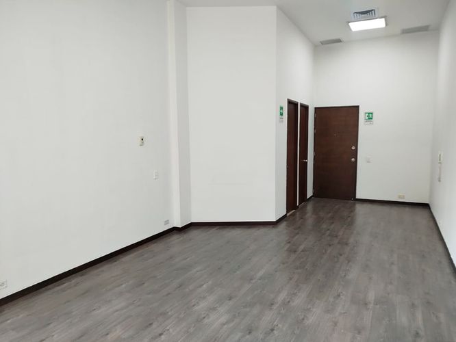 Oficina en arriendo en El Poblado, Medellín, 48 m² · foto 6 de 17