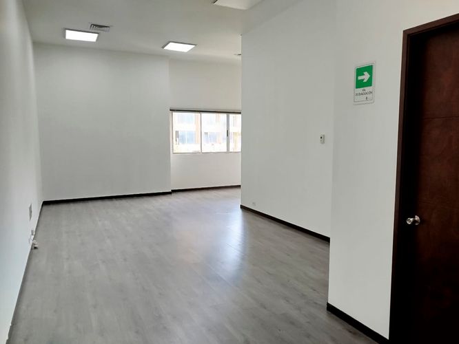 Oficina en arriendo en El Poblado, Medellín, 48 m² · foto 9 de 17
