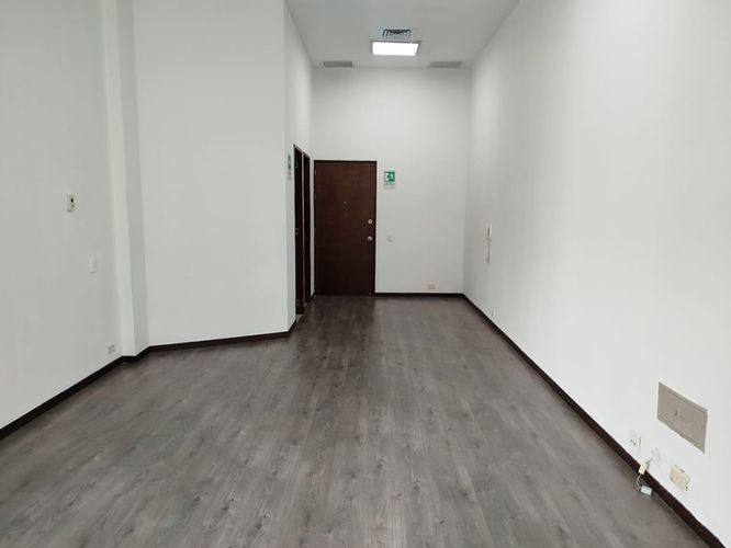 Oficina en arriendo en El Poblado, Medellín, 48 m² · foto 12 de 17