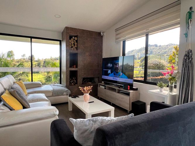 Casa de 5 alcobas en venta en Guarne, 260 m² · foto 2 de 18