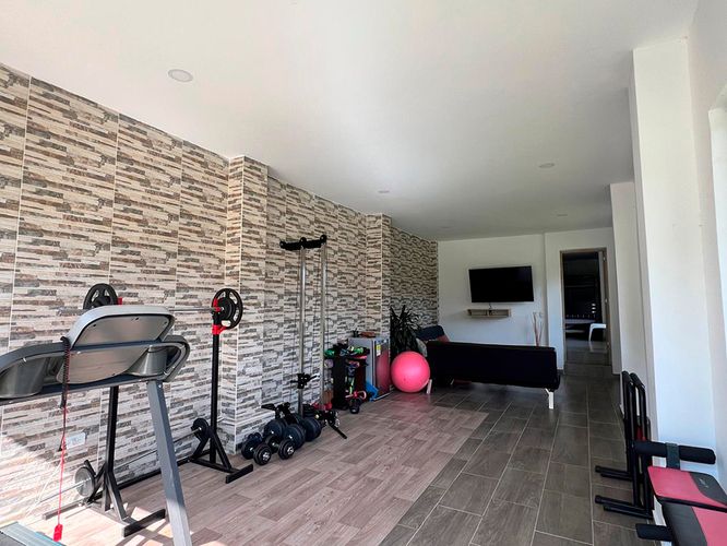 Casa de 5 alcobas en venta en Guarne, 260 m² · foto 7 de 18