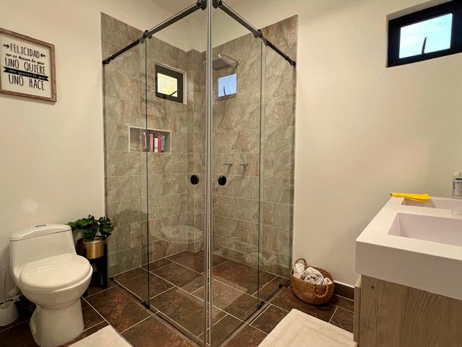 Casa de 5 alcobas en venta en Guarne, 260 m² · foto 15 de 18