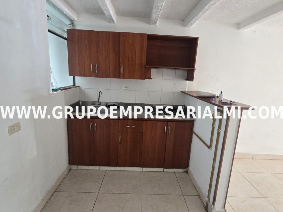 Apartaestudio en venta en Robledo, Medellín 4