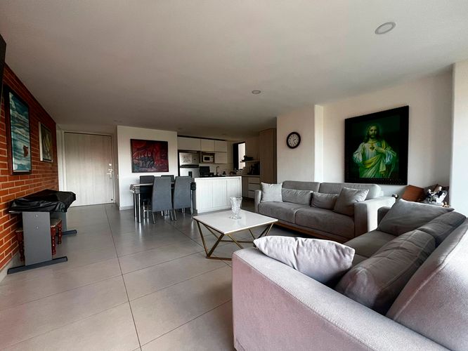Apartamento en venta en Cumbres, Envigado · foto 3 de 16