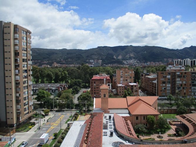 Apartamento de 5 alcobas en venta en La Calleja, Bogotá, 251 m² · foto 3 de 24