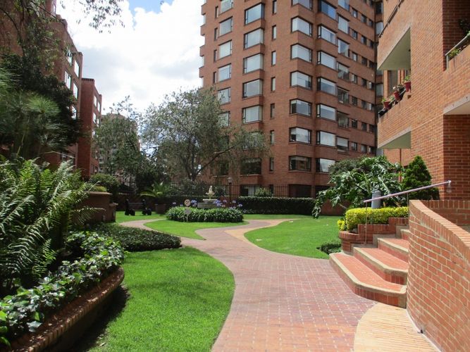 Apartamento de 5 alcobas en venta en La Calleja, Bogotá, 251 m² · foto 24 de 24