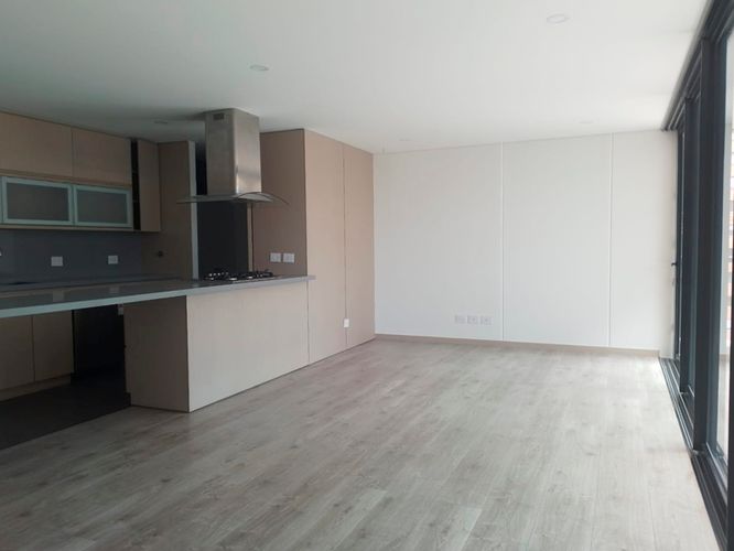 Apartamento de 2 alcobas en arriendo en El Poblado, Medellín, 108 m² · foto 5 de 17