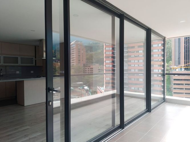 Apartamento de 2 alcobas en arriendo en El Poblado, Medellín, 108 m² · foto 16 de 17