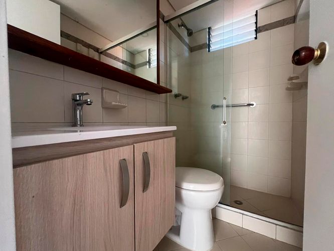 Apartamento de 3 alcobas en arriendo en El Poblado, Medellín, 109 m² · foto 15 de 15