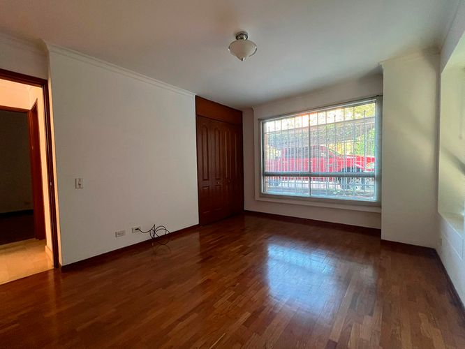 Apartamento de 3 alcobas en venta en El Poblado, Medellín, 260 m² · foto 8 de 17