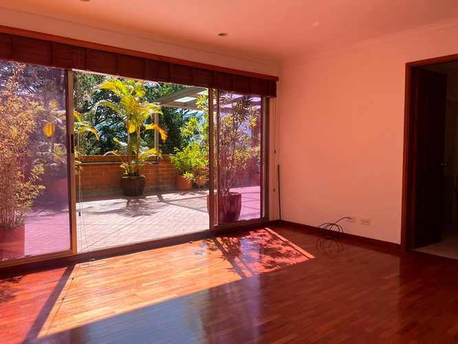 Apartamento de 3 alcobas en venta en El Poblado, Medellín, 260 m² · foto 12 de 17