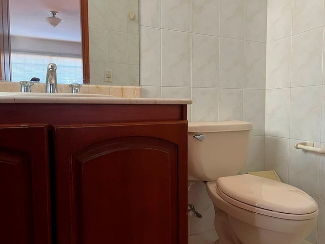 Apartamento de 3 alcobas en venta en El Poblado, Medellín, 260 m² · foto 15 de 17