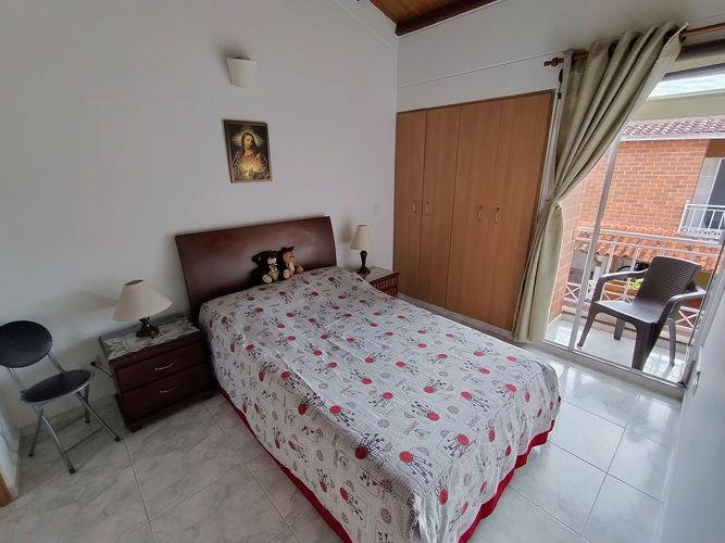 Casa de 3 alcobas en venta en Versalles, Floridablanca, 114 m² · foto 4 de 10