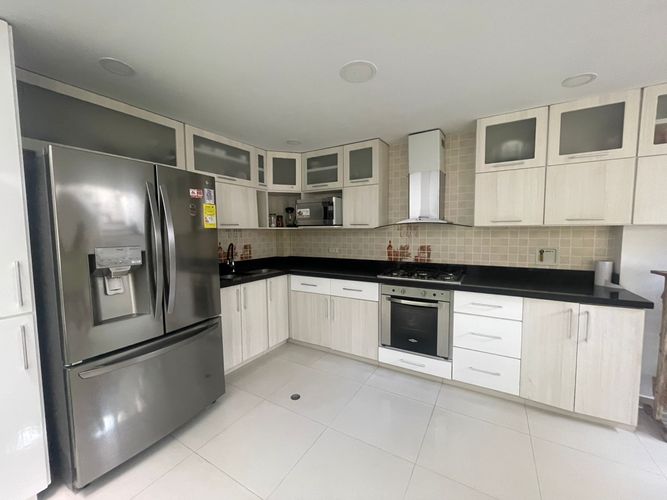 Casa de 5 alcobas en venta en Pueblo Viejo, La Estrella, 326 m² · foto 6 de 24