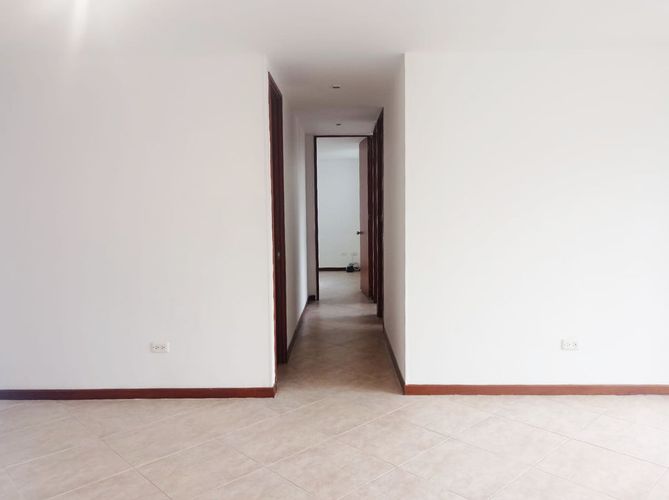 Apartamento de 3 alcobas en arriendo en Transversal Inferior, Medellín, 79 m² · foto 3 de 20