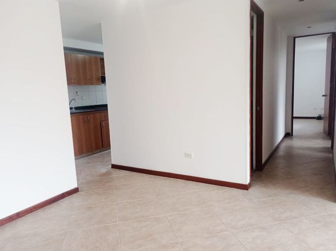 Apartamento de 3 alcobas en arriendo en Transversal Inferior, Medellín, 79 m² · foto 6 de 20