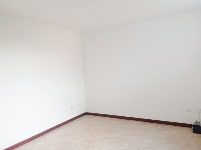 Apartamento de 3 alcobas en arriendo en Transversal Inferior, Medellín, 79 m² · foto 7 de 20