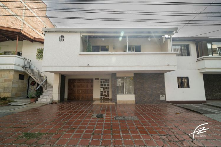 Casa de 5 alcobas en venta en Los Colores, Medellín, 320 m² · foto 4 de 18
