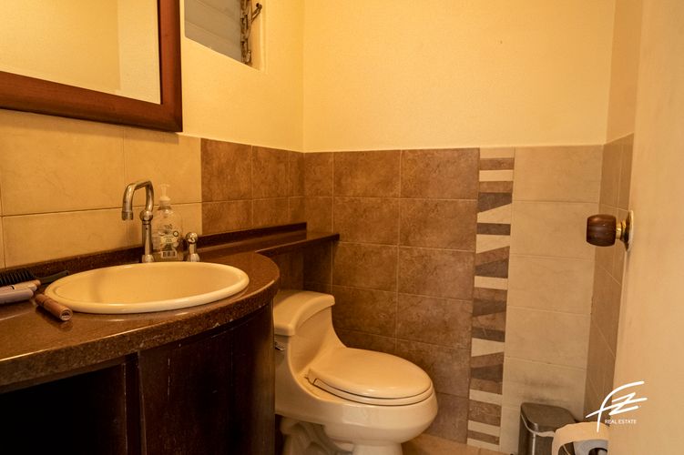 Casa de 5 alcobas en venta en Los Colores, Medellín, 320 m² · foto 6 de 18