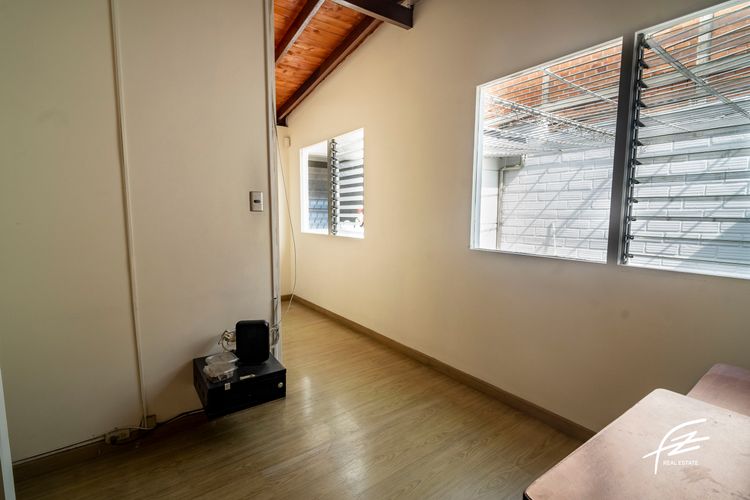 Casa de 5 alcobas en venta en Los Colores, Medellín, 320 m² · foto 7 de 18
