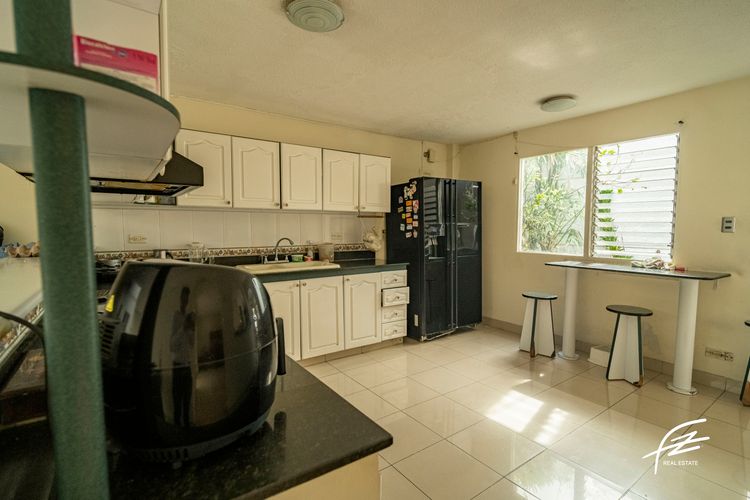 Casa de 5 alcobas en venta en Los Colores, Medellín, 320 m² · foto 13 de 18