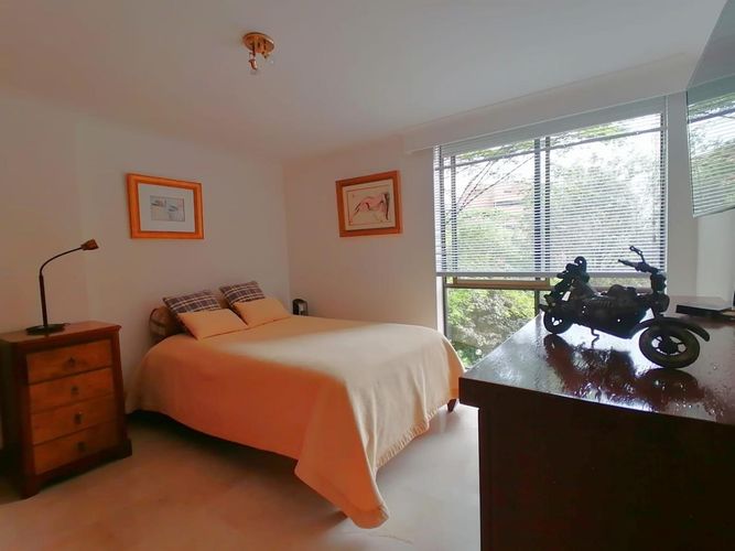 Apartamento de 3 alcobas en arriendo en Las Lomas, Medellín, 132 m² · foto 8 de 12