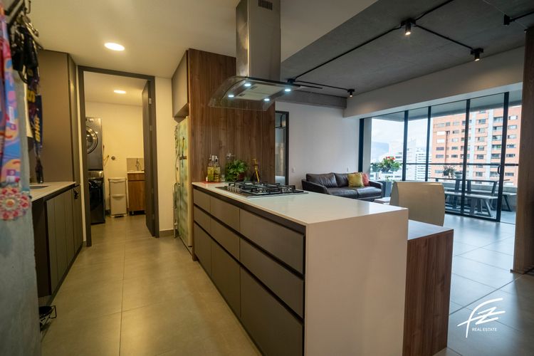 Apartamento de 2 alcobas en venta en El Poblado, Medellín, 125 m² · foto 8 de 24