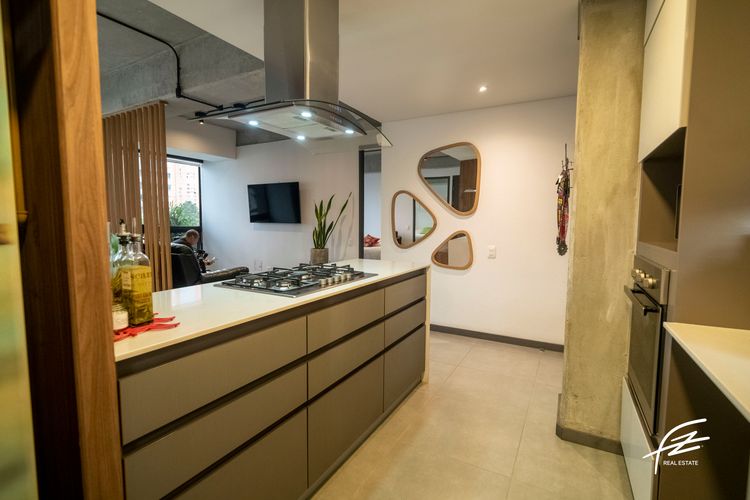 Apartamento de 2 alcobas en venta en El Poblado, Medellín, 125 m² · foto 19 de 24