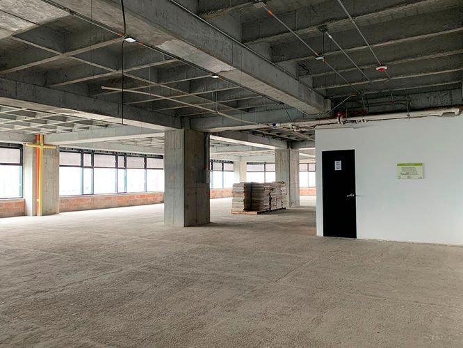 Oficina en arriendo en El Poblado, Medellín, 500 m² · foto 2 de 9