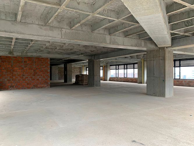 Oficina en arriendo en El Poblado, Medellín, 500 m² · foto 3 de 9