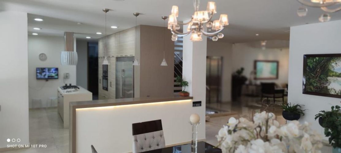 Casa de 6 alcobas en venta en Pance, Cali, 620 m² · foto 4 de 24