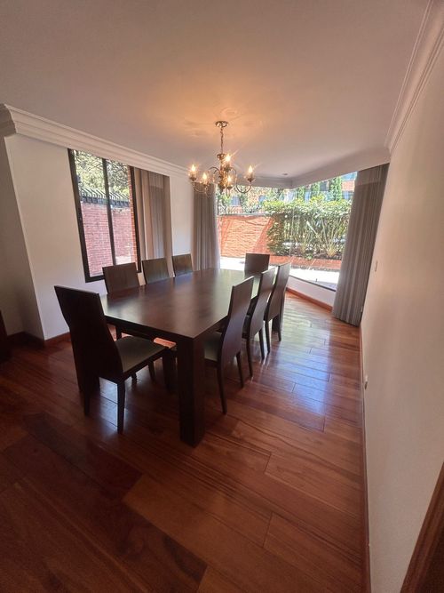 Apartamento de 4 alcobas en venta en La Carolina, Bogotá, 250 m² · foto 9 de 20