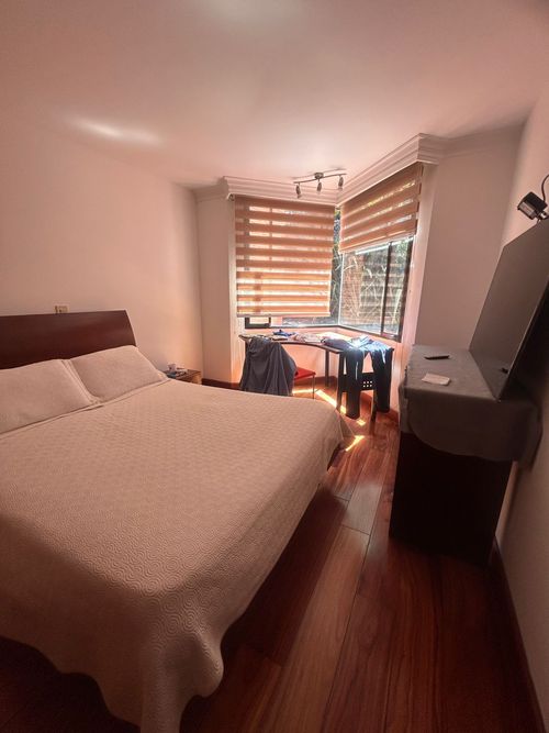 Apartamento de 4 alcobas en venta en La Carolina, Bogotá, 250 m² · foto 15 de 20