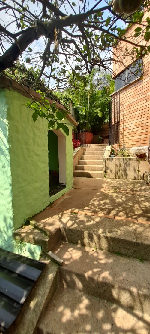 Casa de 5 alcobas en venta en Lagos Del Cacique, Bucaramanga, 541 m² · foto 3 de 20