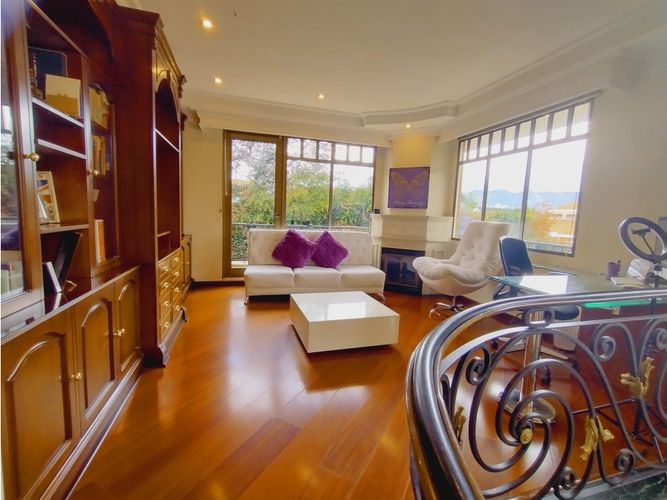 Casa de 6 alcobas en venta en Aposentos, Sopó, 360 m² · foto 2 de 24