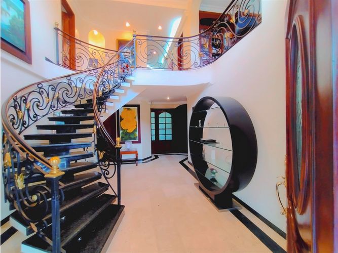 Casa de 6 alcobas en venta en Aposentos, Sopó, 360 m² · foto 3 de 24