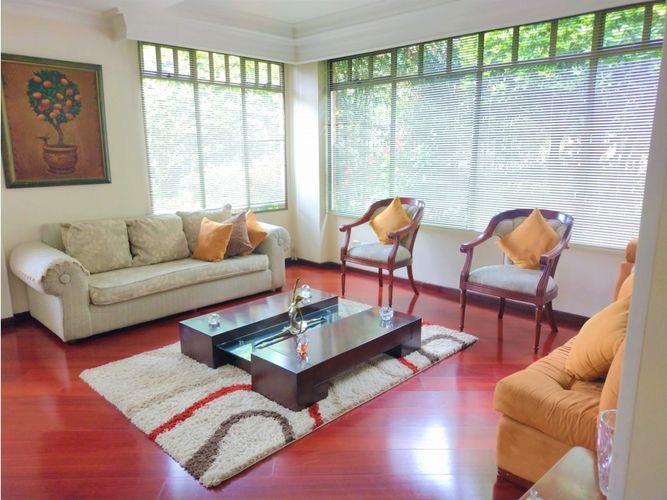 Casa de 6 alcobas en venta en Aposentos, Sopó, 360 m² · foto 5 de 24