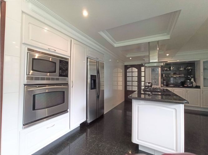 Casa de 6 alcobas en venta en Aposentos, Sopó, 360 m² · foto 8 de 24