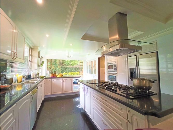 Casa de 6 alcobas en venta en Aposentos, Sopó, 360 m² · foto 10 de 24