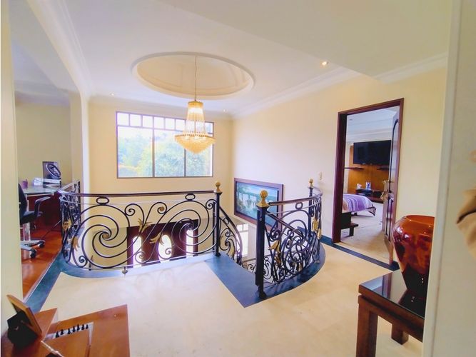 Casa de 6 alcobas en venta en Aposentos, Sopó, 360 m² · foto 17 de 24