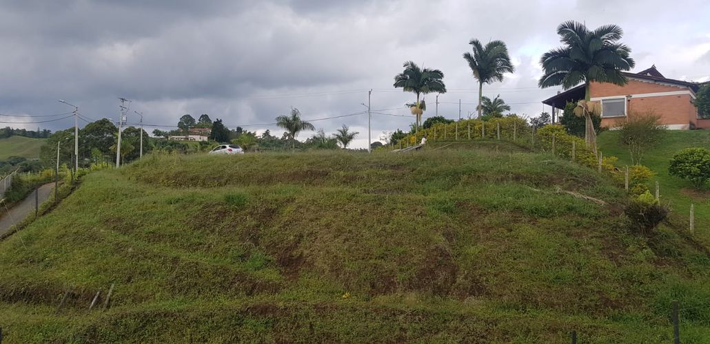 Lote en venta en Condina, Pereira, 2091 m² · foto 3 de 5